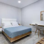 Peters Place - Paros Parasporos