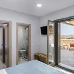 Peters Place - Paros * Parászporosz